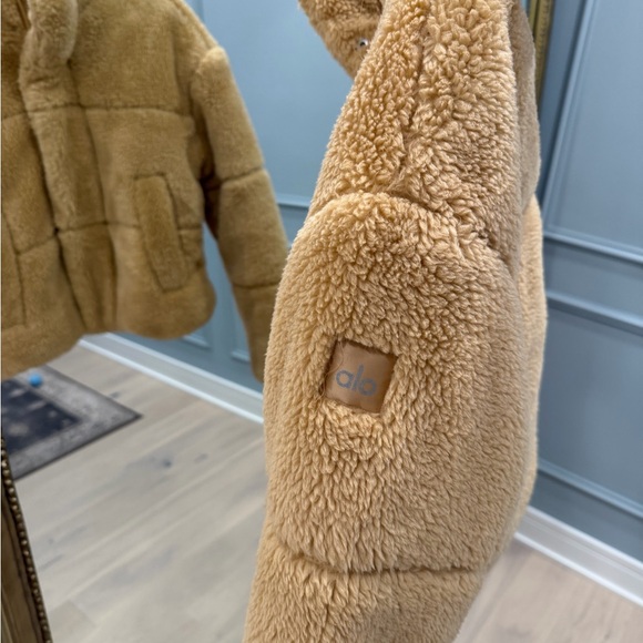 ALO Yoga Tan Puffer Jacket - Picture 2 of 4